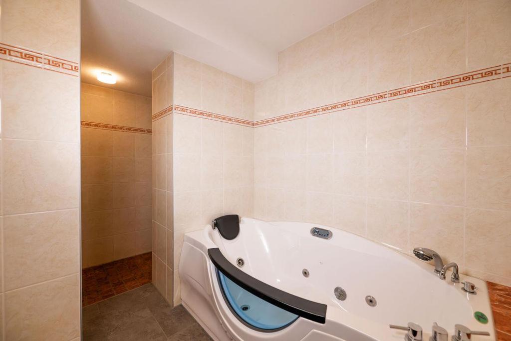 Chalet Zur Rose Berwang Exteriör bild