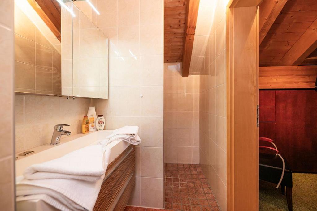 Chalet Zur Rose Berwang Exteriör bild